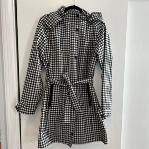 Incredibly Functional & Stylish Rain Coat from Etage Denmark